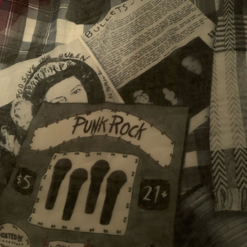 Collection 18 Scarf - Picture 2 of 4